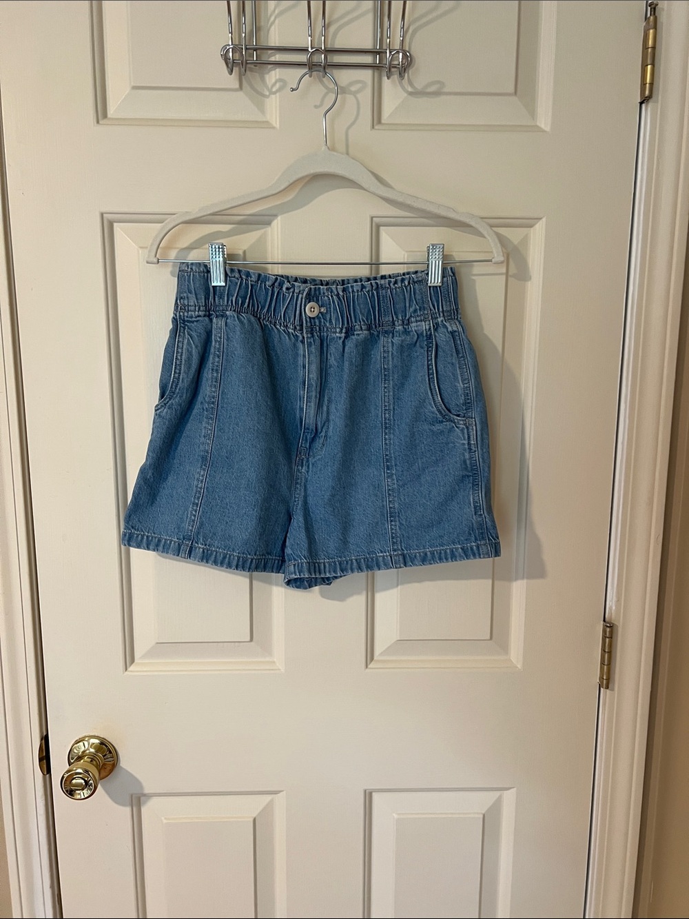 Madewell Light Blue Elastic-Waist Denim Shorts- high waisted